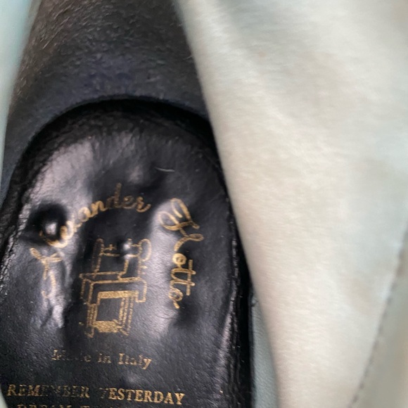 The coolest boots ! A silvery light blue textured goat leather with tan piping. - Picture 7 of 7